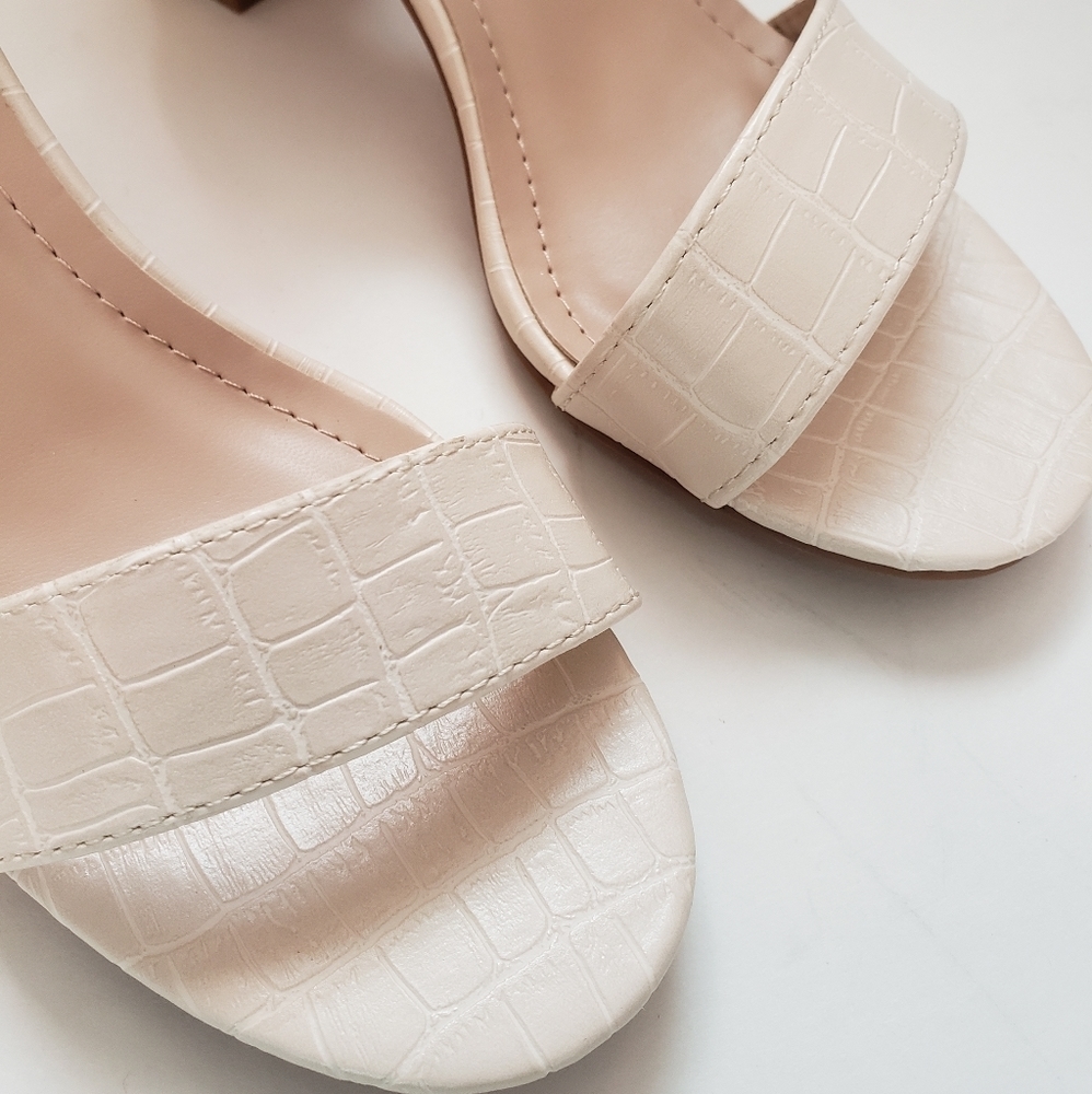 Snake Style Block Heels - Picture 2 of 6